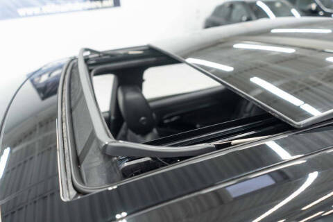 2023 Land Rover Range Rover Evoque P300 R-Dynamic HST