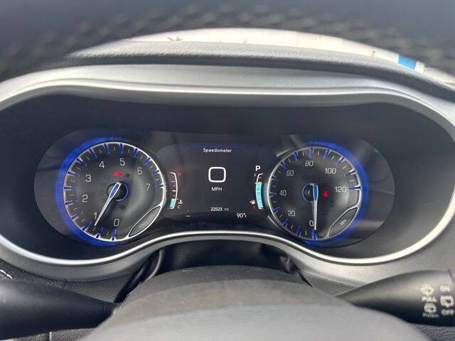 2024 Chrysler Pacifica Touring