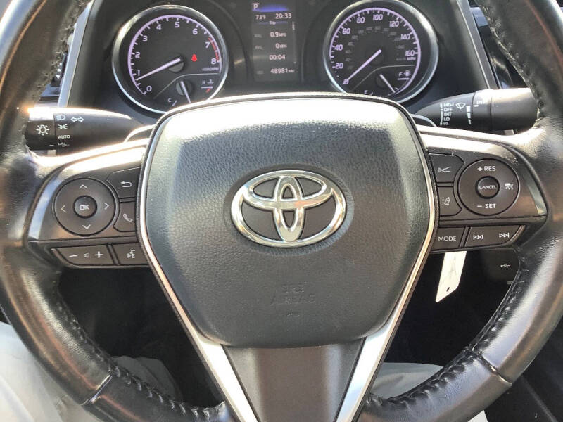 2020 Toyota Camry SE