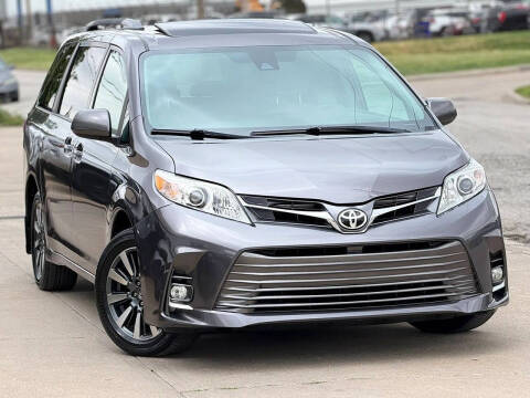 2018 Toyota Sienna XLE 7-Passenger
