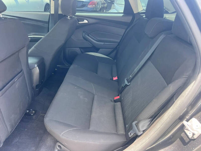 2017 Ford Focus SE