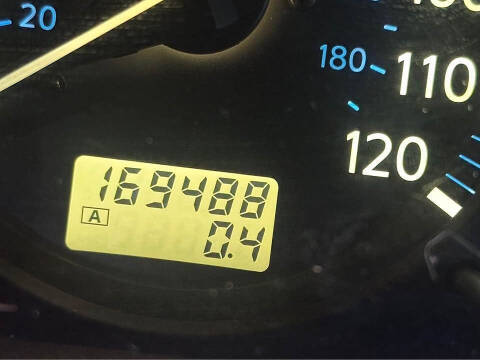 2004 Nissan Pathfinder LE Platinum