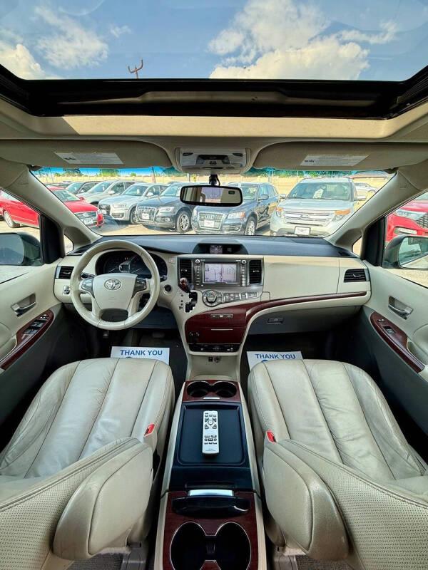 2011 Toyota Sienna XLE 7-Passenger