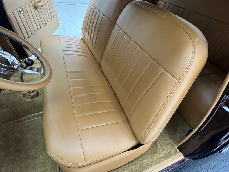 1951 Ford Deluxe