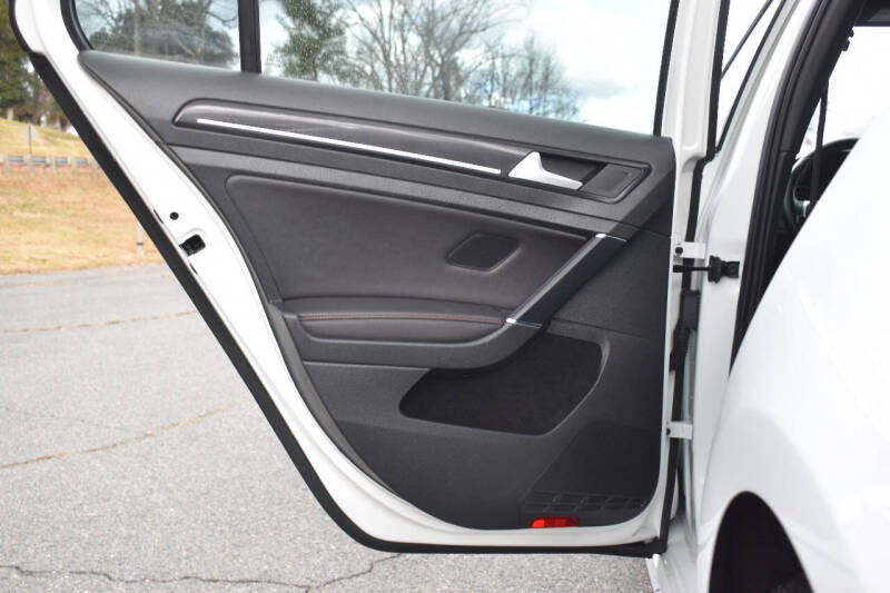 2015 Volkswagen Golf GTI Autobahn