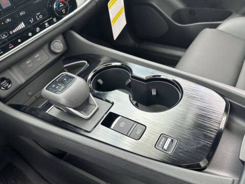 2025 Nissan Rogue SL