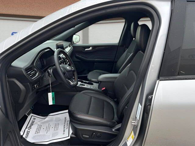 2024 Ford Escape Hybrid ST-Line