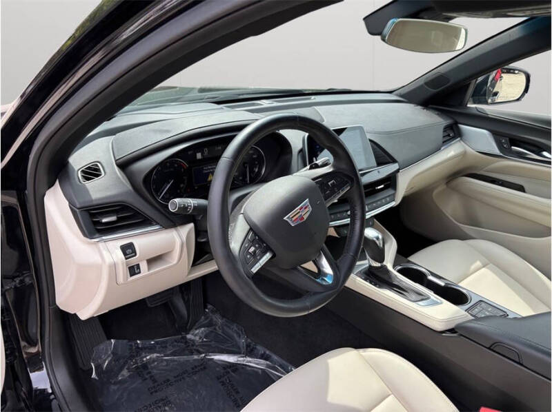 2021 Cadillac CT4 Luxury