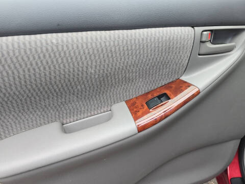 2005 Toyota Corolla LE