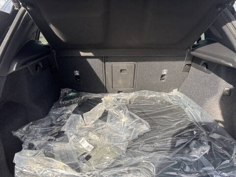 2026 Volvo XC40 B5 Ultra Black Edition