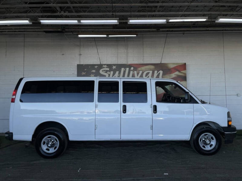2017 Chevrolet Express LT 3500