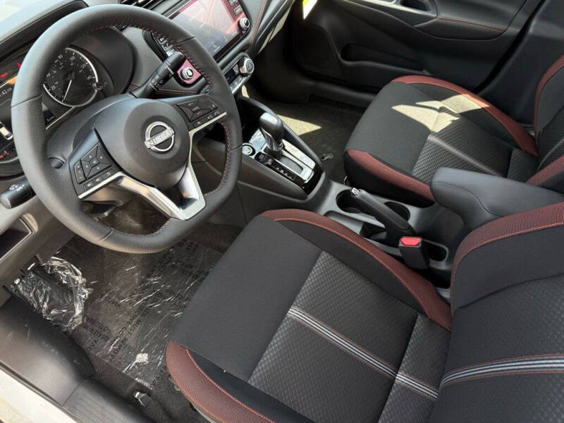 2025 Nissan Versa SR