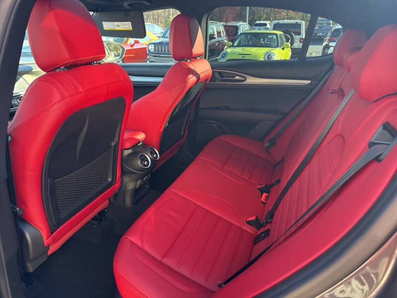 2025 Alfa Romeo Stelvio