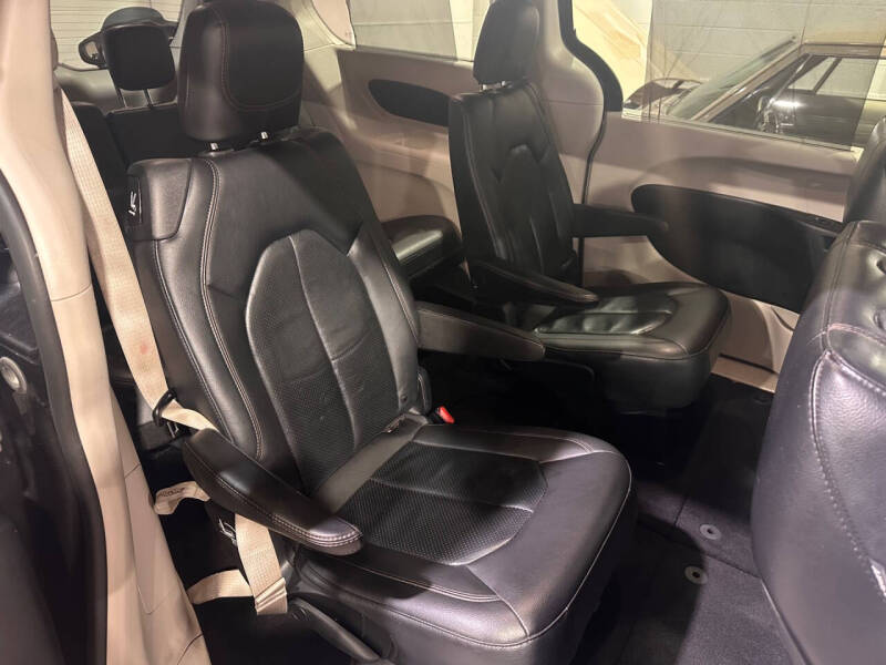 2019 Chrysler Pacifica Touring L