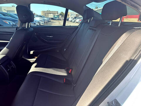 2015 BMW 3 Series 320i