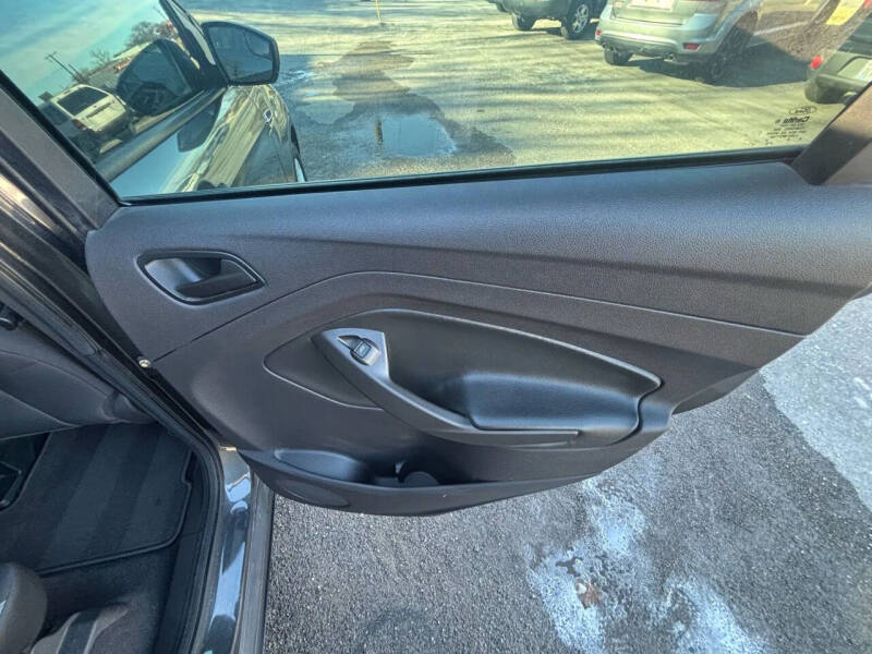 2015 Ford Escape S