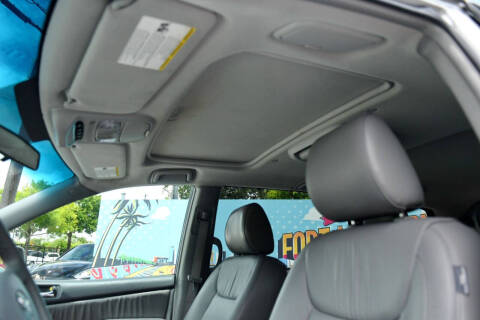 2010 Toyota Sienna XLE Limited