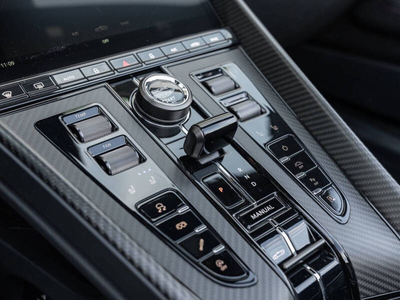 2024 Aston Martin DB12 Volante