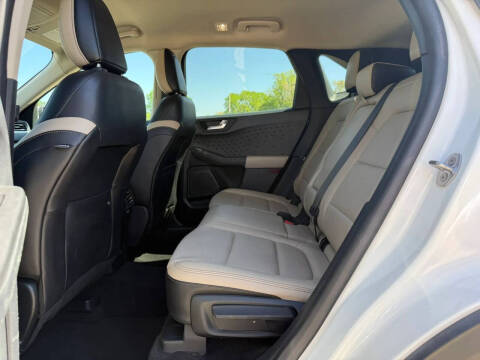 2020 Ford Escape SEL