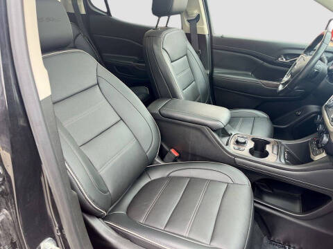 2022 GMC Acadia Denali
