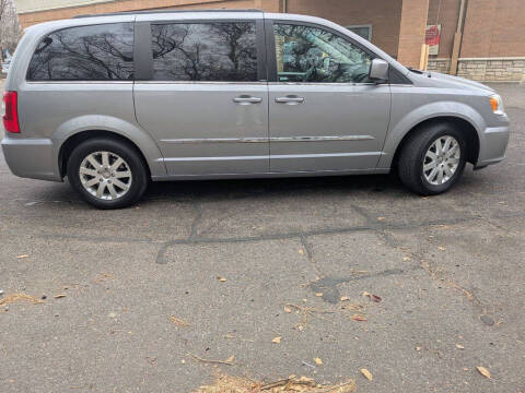 2013 Chrysler Town and Country Touring