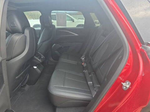 2024 Cadillac LYRIQ Luxury 1