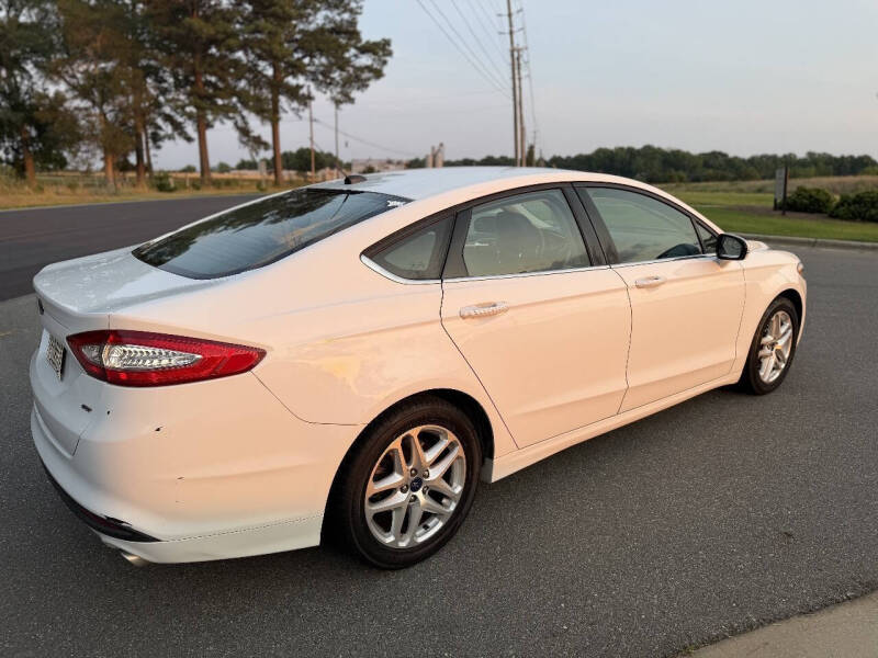 2014 Ford Fusion SE
