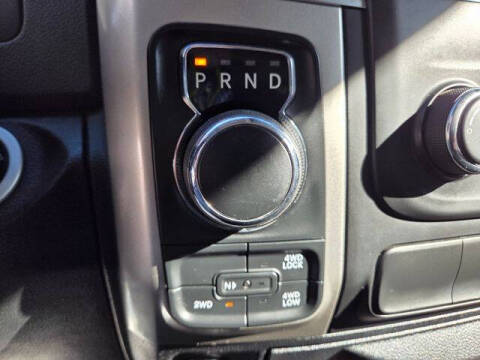 2016 RAM 1500 SLT
