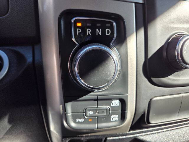 2016 RAM 1500 SLT