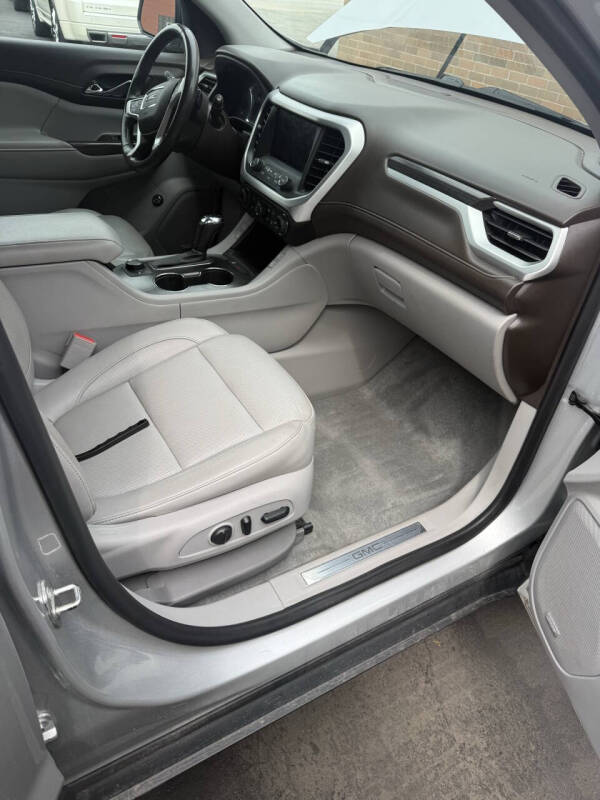 2019 GMC Acadia SLT-1