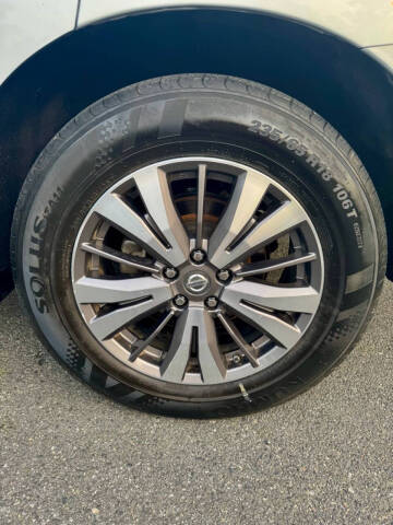 2017 Nissan Pathfinder S