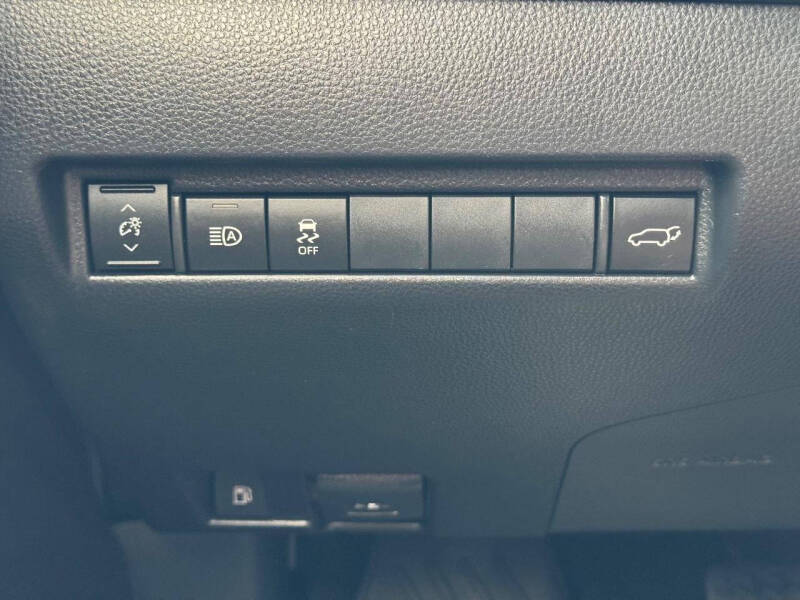 2022 Toyota Venza XLE