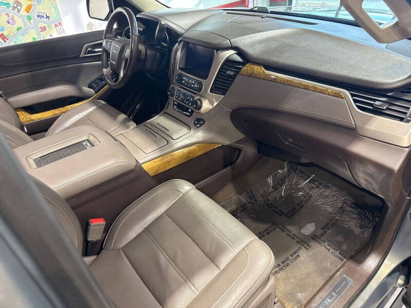 2017 GMC Yukon XL Denali