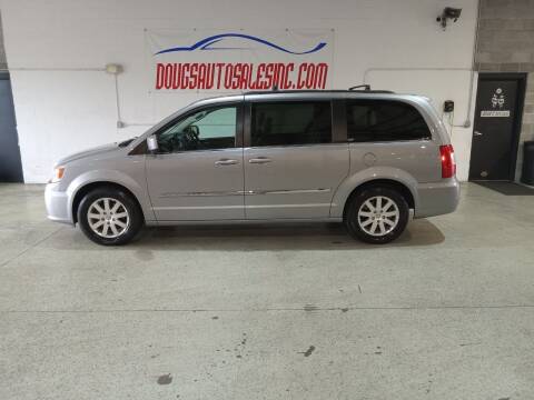 2016 Chrysler Town and Country for sale at DOUG'S AUTO SALES INC in Pleasant View TN