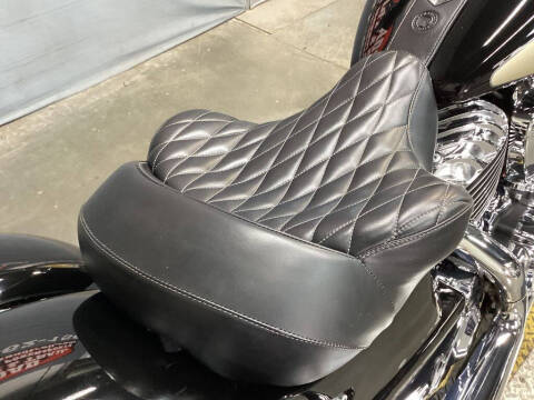 2021 Indian Motorcycle® Springfield® Thunder Blac