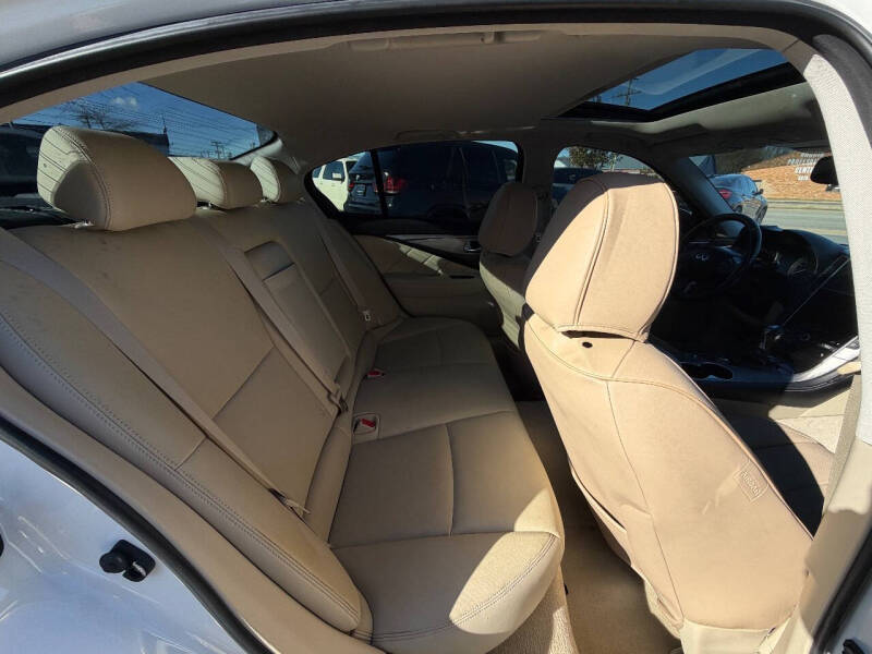 2015 Infiniti Q50 Premium