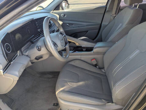 2022 Hyundai Elantra