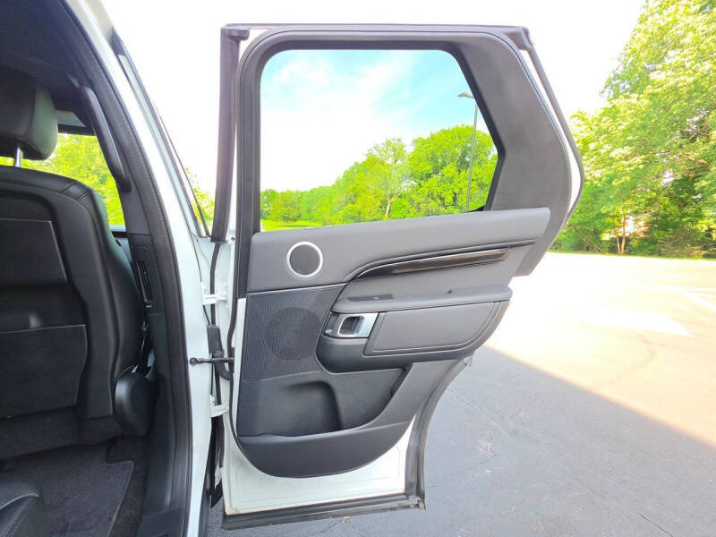 2020 Land Rover Discovery SE