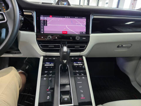 2023 Porsche Macan S