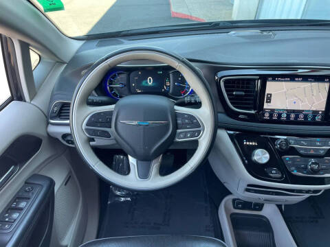 2018 Chrysler Pacifica Hybrid Limited