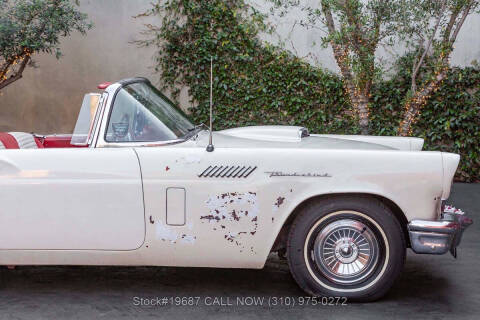 1957 Ford Thunderbird
