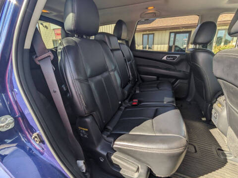 2018 Nissan Pathfinder Platinum