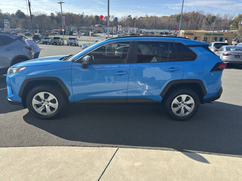 2019 Toyota RAV4 LE