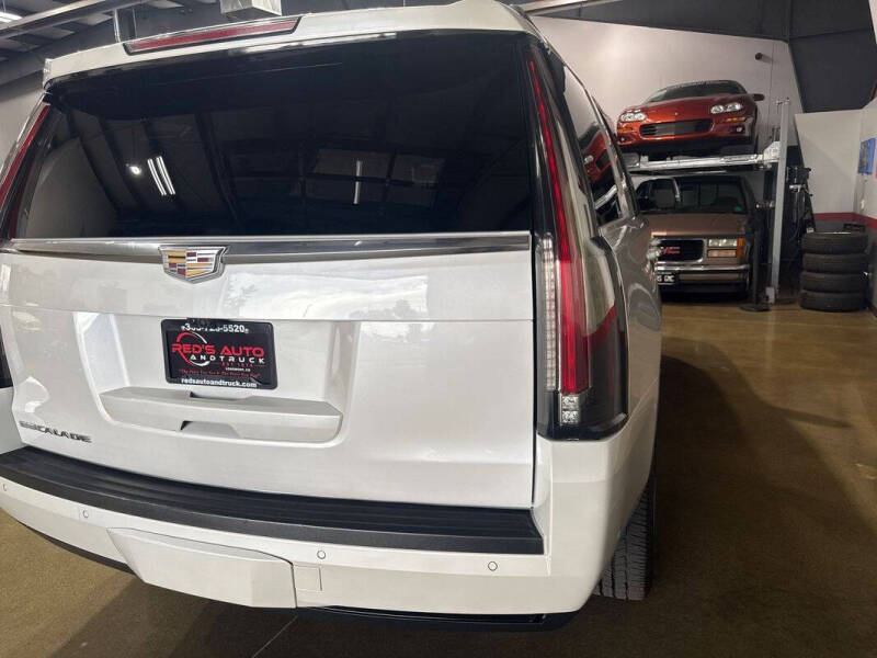 2020 Cadillac Escalade Premium Luxury