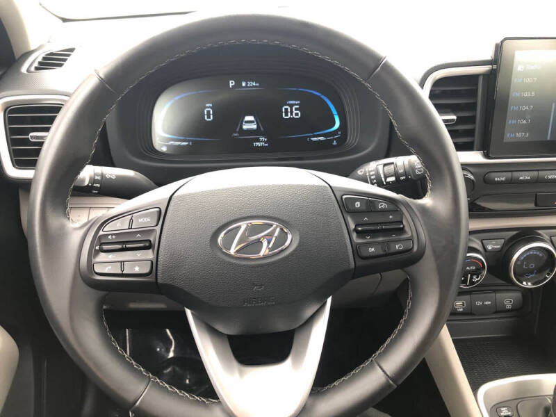 2025 Hyundai Venue SEL