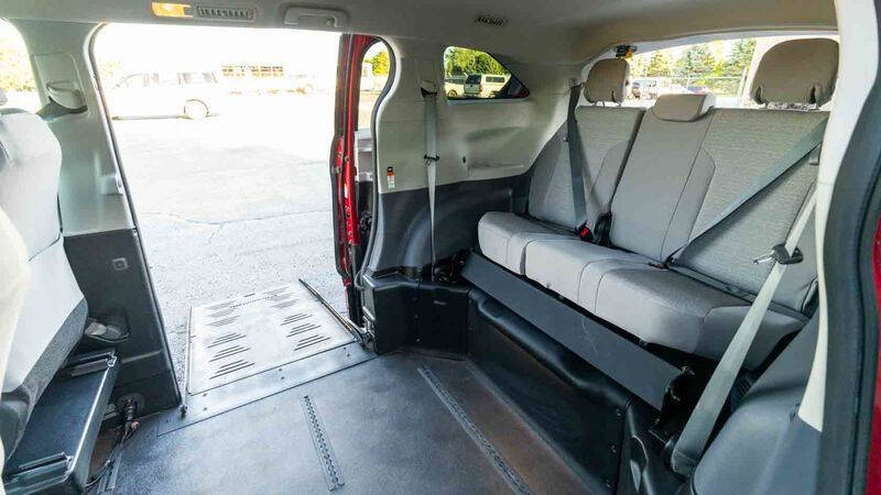 2022 Toyota Sienna LE 8-Passenger