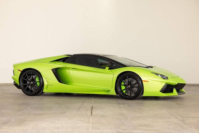 2015 Lamborghini Aventador LP 700-4