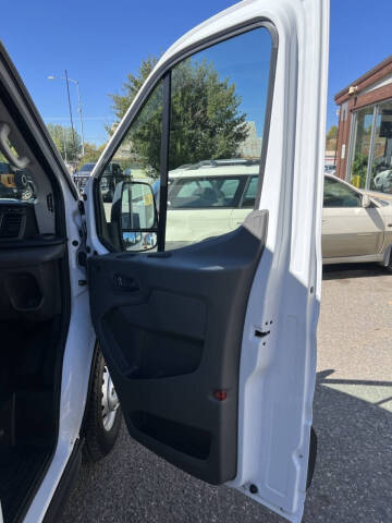 2023 Ford Transit 350 XLT