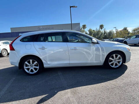 2016 Volvo V60 T5 Drive-E Platinum