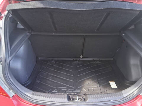 2013 Hyundai Accent SE